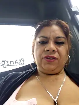 Snapshot of Laura-Hernandez chatting on April 2026 03:39:01 PM Laura-Hernandez online show from April 2026 03:39:01 PM