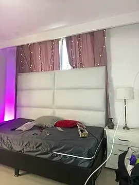 Stefyrossy online show from March 2026 03:27:02 PM