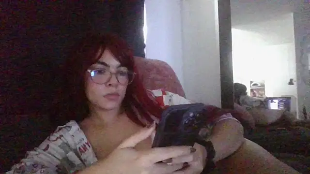 Snapshot of Kiri_Cutee chatting on March 2025 04:52:02 PM Kiri Cutee online show from March 2025 04:52:02 PM