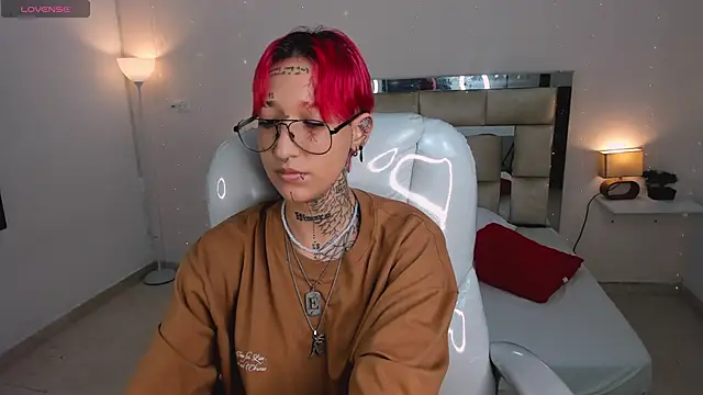 ravengreen  online show from January 2025 10:51:02 PM