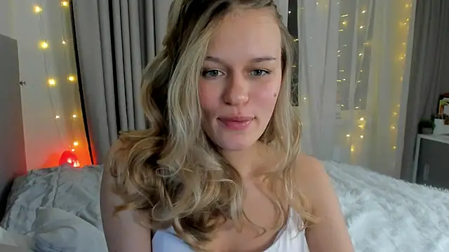 BritneyRoot online show from December 2024 12:02:01 AM