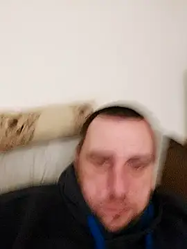 HE-M123 online show from October 2025 07:44:02 PM