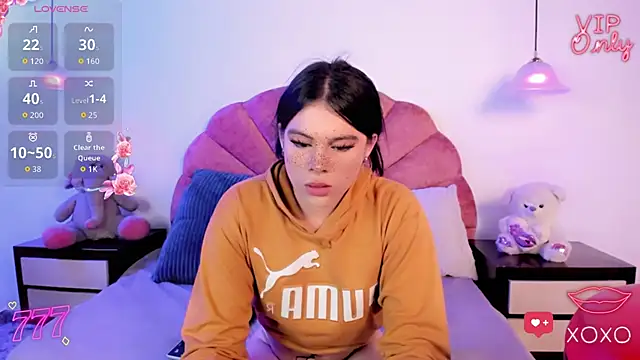 Snapshot of Alliemilky chatting on February 2026 07:43:01 PM Alliemilky online show from February 2026 07:43:01 PM