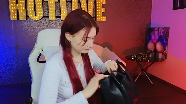 Snapshot of Eridabytrend chatting on February 2025 12:18:02 PM Eridabytrend online show from February 2025 12:18:02 PM