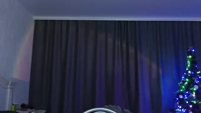 Snapshot of E_v_E_ chatting on December 2024 07:06:01 PM E v E online show from December 2024 07:06:01 PM