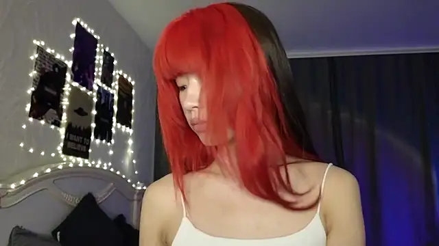 Snapshot of E_v_E_ chatting on January 2025 09:16:02 AM E v E online show from January 2025 09:16:02 AM