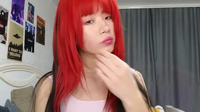 Snapshot of E_v_E_ chatting on February 2025 06:10:02 AM E v E online show from February 2025 06:10:02 AM