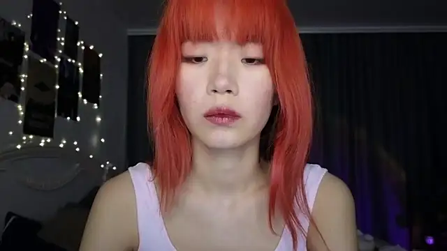 Snapshot of E_v_E_ chatting on February 2025 11:25:02 PM E v E online show from February 2025 11:25:02 PM