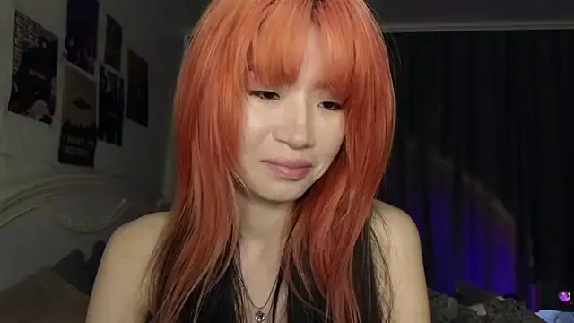 Snapshot of E_v_E_ chatting on March 2025 03:11:01 AM E v E online show from March 2025 03:11:01 AM