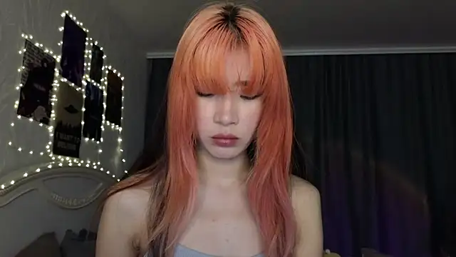 Snapshot of E_v_E_ chatting on March 2025 01:47:01 PM E v E online show from March 2025 01:47:01 PM