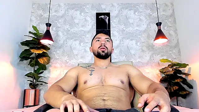 Regan   online show from November 2025 02:01:02 AM