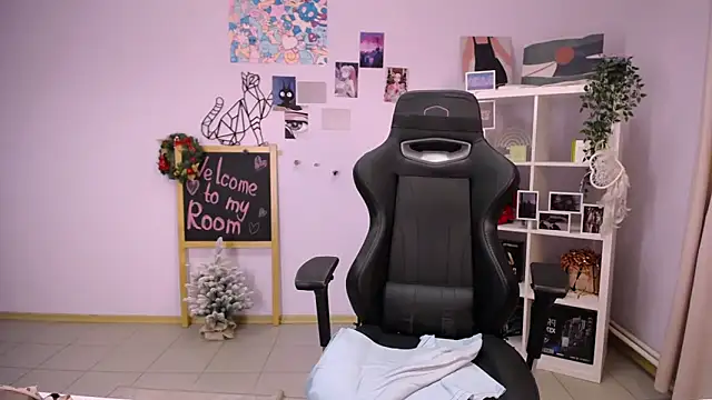 Snapshot of MelissaLovvv chatting on January 2025 05:00:01 AM MelissaLovvv online show from January 2025 05:00:01 AM