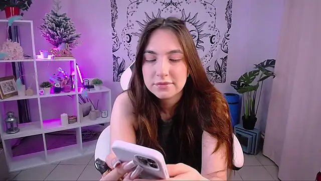 Snapshot of MelissaLovvv chatting on February 2025 01:27:02 AM MelissaLovvv online show from February 2025 01:27:02 AM