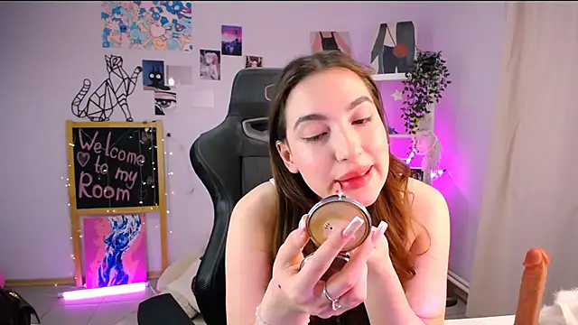 Snapshot of MelissaLovvv chatting on February 2025 05:52:01 AM MelissaLovvv online show from February 2025 05:52:01 AM