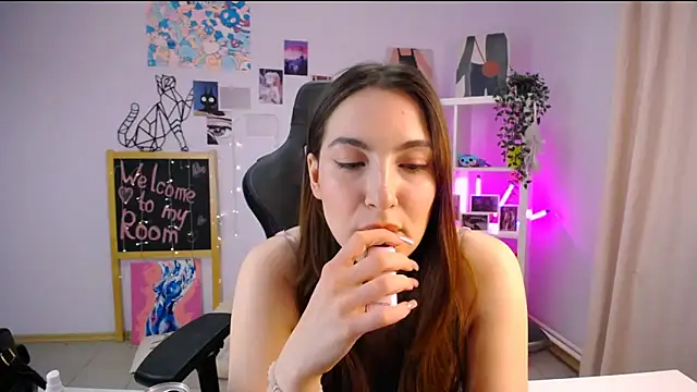 Snapshot of MelissaLovvv chatting on March 2025 09:16:02 AM MelissaLovvv online show from March 2025 09:16:02 AM