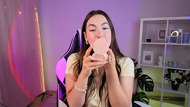 MelissaLovvv online show from June 2026 04:43:02 AM