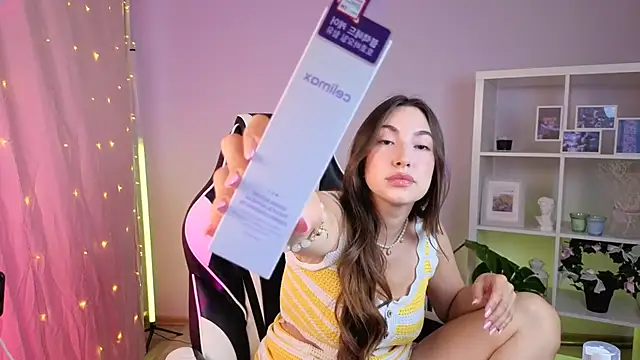 MelissaLovvv online show from June 2026 03:55:01 AM
