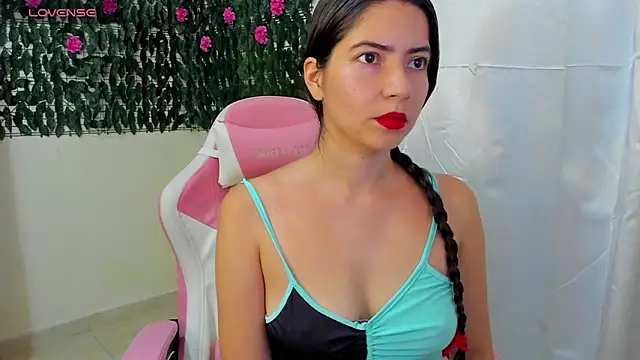 Snapshot of sweetieandjuicyy chatting on September 2025 05:05:02 PM sweetieandjuicyy online show from September 2025 05:05:02 PM