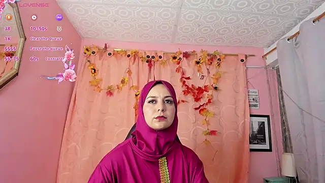 Snapshot of BadraSaadi chatting on October 2025 01:03:02 PM BadraSaadi online show from October 2025 01:03:02 PM