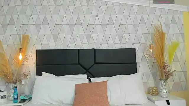 JustinePerry online show from January 2026 03:32:01 AM