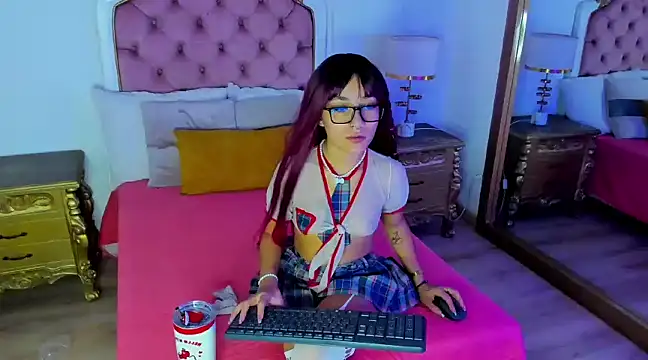 Snapshot of Candy5Girl chatting on March 2025 07:43:02 PM Candy5Girl online show from March 2025 07:43:02 PM