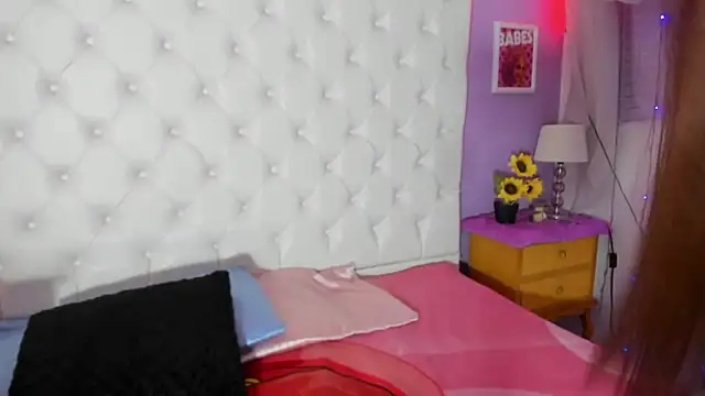 Trixiroy online show from March 2025 07:04:01 PM