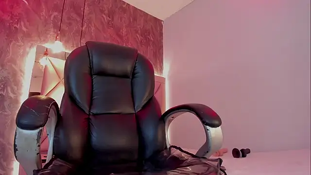 megan 100 online show from May 2026 06:38:02 PM