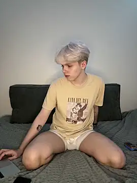 Snapshot of metratok chatting on March 2025 07:28:01 PM metratok online show from March 2025 07:28:01 PM