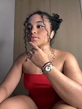 Snapshot of Lucy_wilson5 chatting on December 2024 03:41:01 AM Lucy wilson5 online show from December 2024 03:41:01 AM