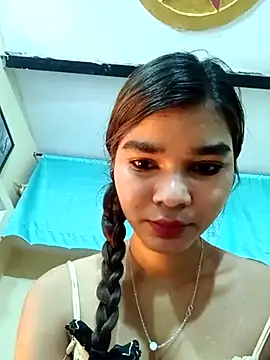Snapshot of Cut_rabita chatting on March 2025 10:32:01 AM Cut rabita online show from March 2025 10:32:01 AM