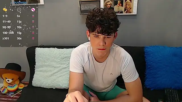 Snapshot of Angelo-cianuro- chatting on December 2024 11:02:02 PM Angelo-cianuro- online show from December 2024 11:02:02 PM