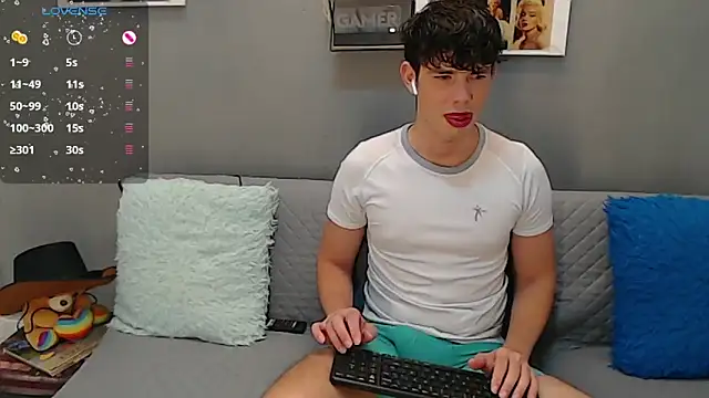 Snapshot of Angelo-cianuro- chatting on December 2024 12:18:01 AM Angelo-cianuro- online show from December 2024 12:18:01 AM