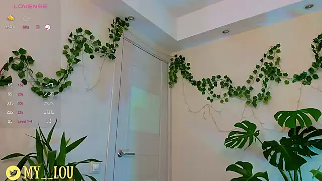 MyLou  online show from December 2024 06:52:02 PM