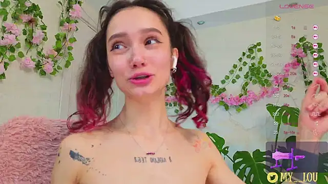 MyLou  online show from March 2025 06:44:02 PM