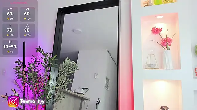 Snapshot of teemotwink chatting on February 2026 10:03:02 PM teemotwink online show from February 2026 10:03:02 PM