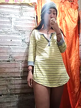 Snapshot of samy-blonde chatting on October 2025 12:56:02 PM samy-blonde online show from October 2025 12:56:02 PM