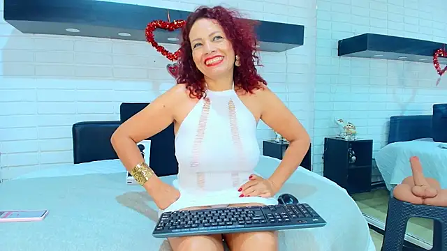 Kasandra Gomez online show from September 2025 12:20:01 PM