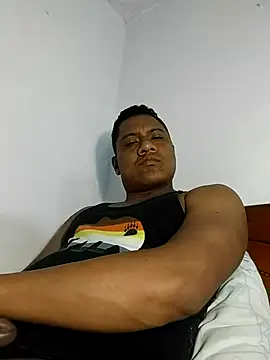 Snapshot of latinblack01 chatting on March 2025 05:00:02 AM latinblack01 online show from March 2025 05:00:02 AM