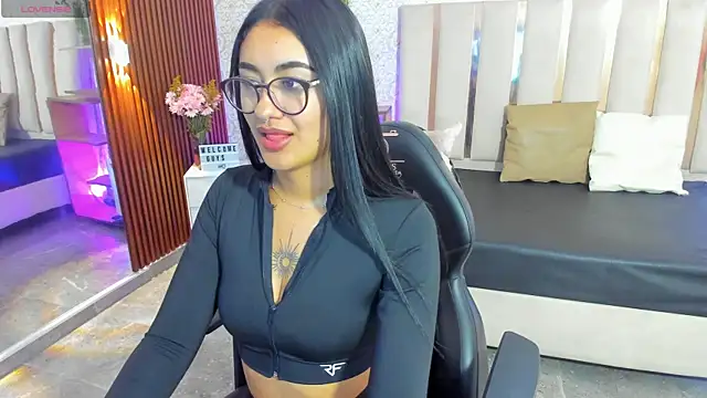 Snapshot of Moonshine_tay chatting on September 2025 07:25:01 PM Moonshine tay online show from September 2025 07:25:01 PM