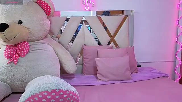 Snapshot of Moonshine_tay chatting on September 2025 07:13:01 PM Moonshine tay online show from September 2025 07:13:01 PM