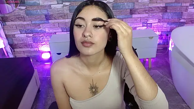 Snapshot of Moonshine_tay chatting on October 2025 07:35:02 PM Moonshine tay online show from October 2025 07:35:02 PM