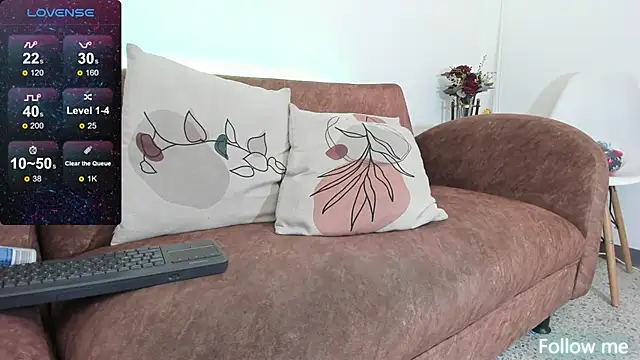 Snapshot of Samuel_Up chatting on January 2025 07:22:01 AM Samuel Up online show from January 2025 07:22:01 AM