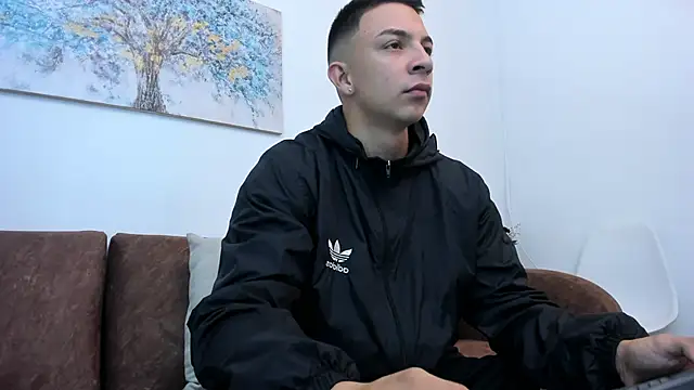 Snapshot of Samuel_Up chatting on February 2025 03:34:02 AM Samuel Up online show from February 2025 03:34:02 AM