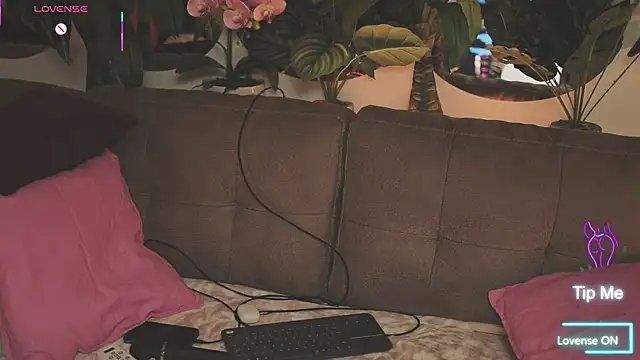 LikaBerry1 online show from October 2025 03:58:02 AM