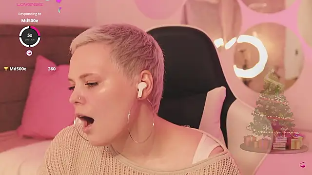 LikaBerry1 online show from February 2026 04:16:01 PM