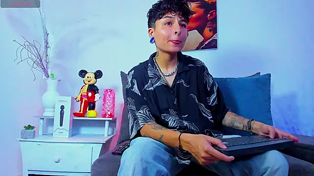 ZuryRamirez  online show from January 2025 06:10:01 PM