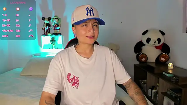 ZuryRamirez  online show from May 2026 08:03:02 PM