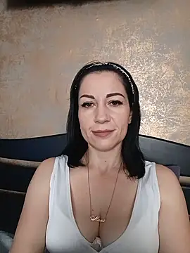 FireLily332 online show from February 2025 09:32:02 AM