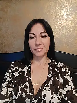 FireLily332 online show from February 2025 04:03:01 PM