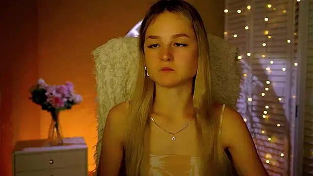 DeboraLarson online show from November 2025 03:39:02 AM